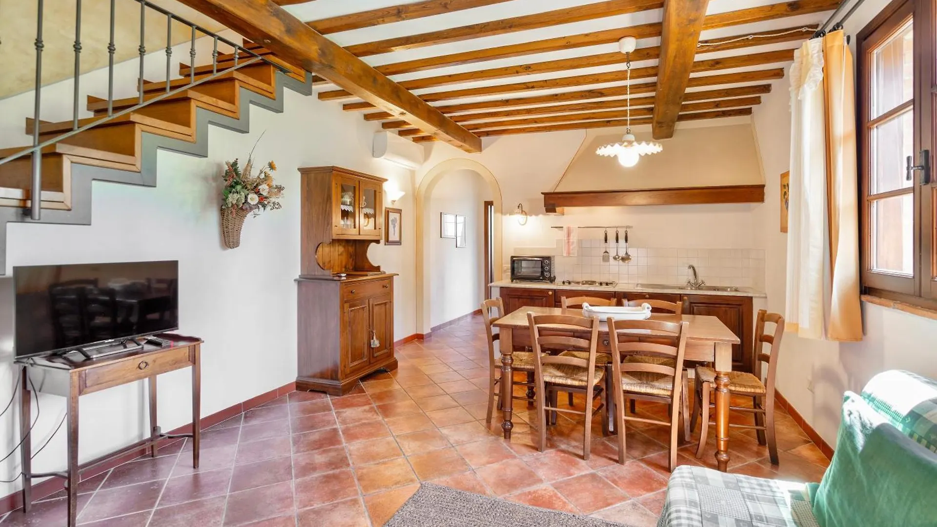 Aparthotel Casa Vacanze Con Piscina A San Gimignano